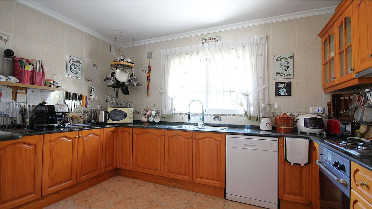 Se vende Villa - Chalet de 3 dormitorios en Costa Blanca, Alicante, España