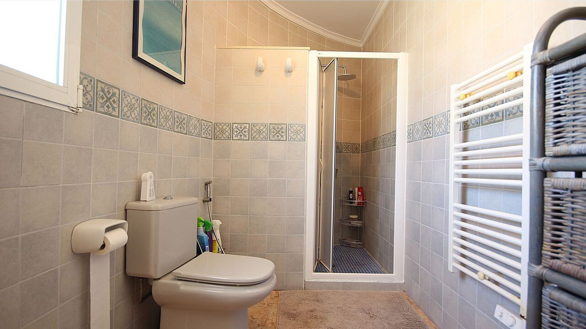 Se vende Villa - Chalet de 3 dormitorios en Costa Blanca, Alicante, España
