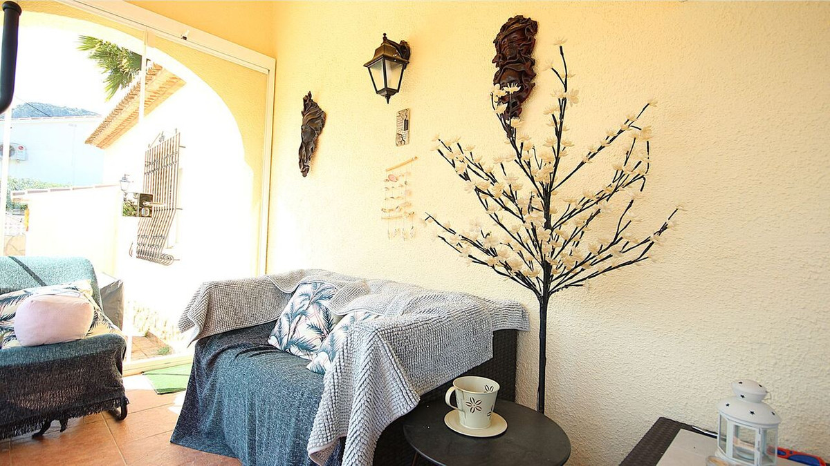 Se vende Villa - Chalet de 3 dormitorios en Costa Blanca, Alicante, España
