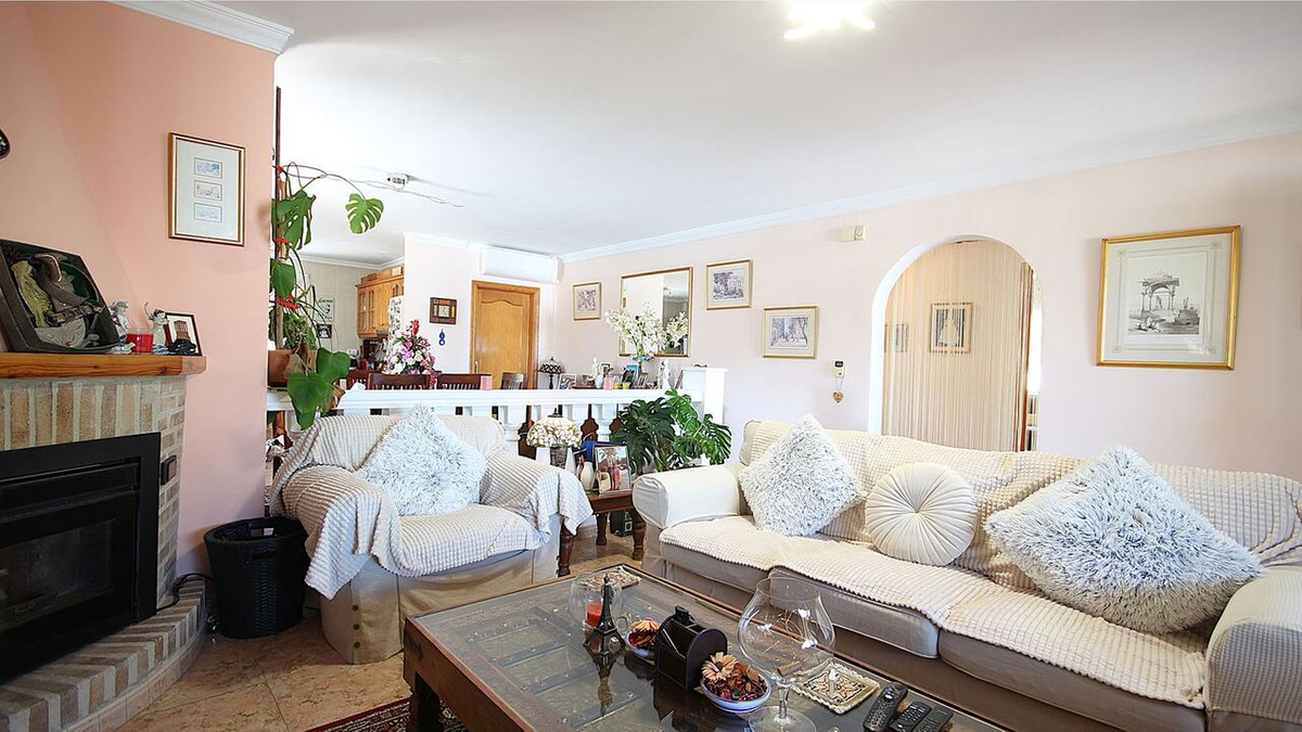 Se vende Villa - Chalet de 3 dormitorios en Costa Blanca, Alicante, España