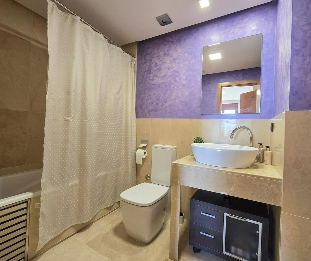 Se vende Apartamento Planta Media de 2 dormitorios en Costa Blanca, Alicante, España