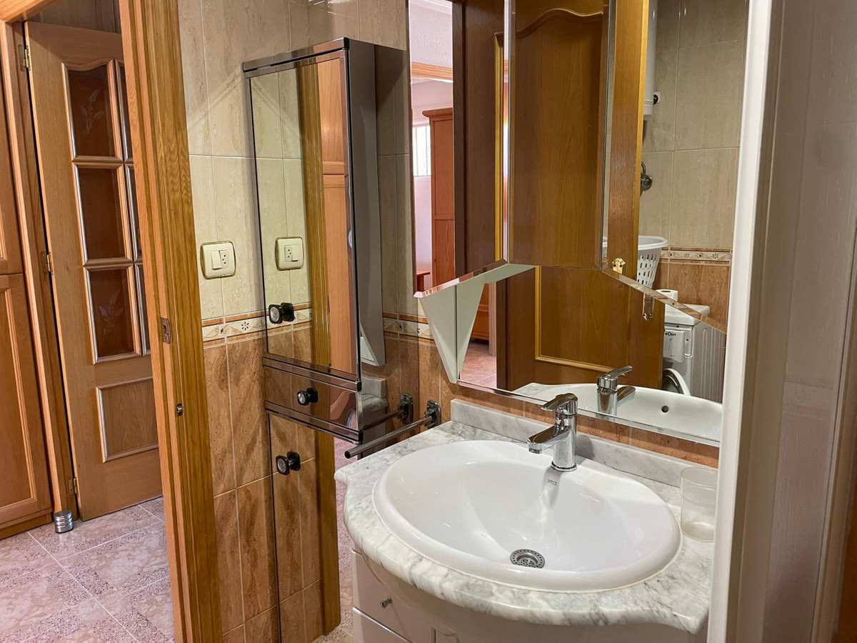 2 Bed Apartment for sale in Guardamar Del Segura Costa Blanca, Alicante, Spain