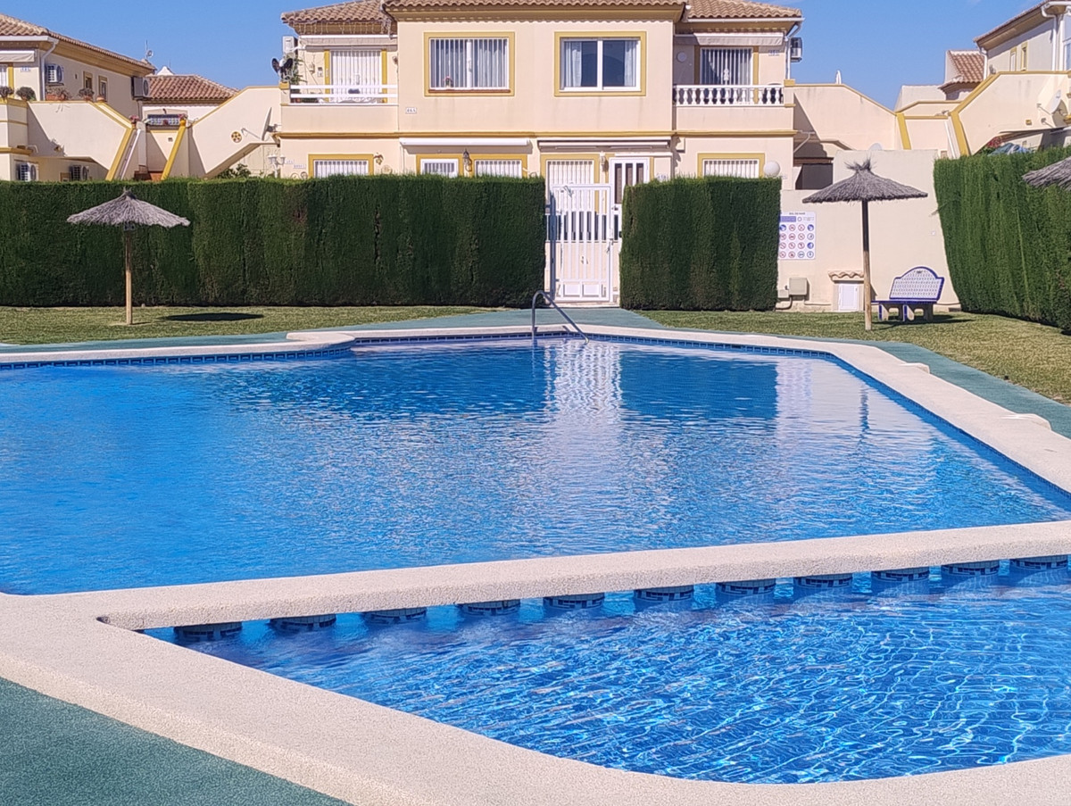 Se vende Apartamento Planta Baja de 2 dormitorios en Costa Blanca, Alicante, España