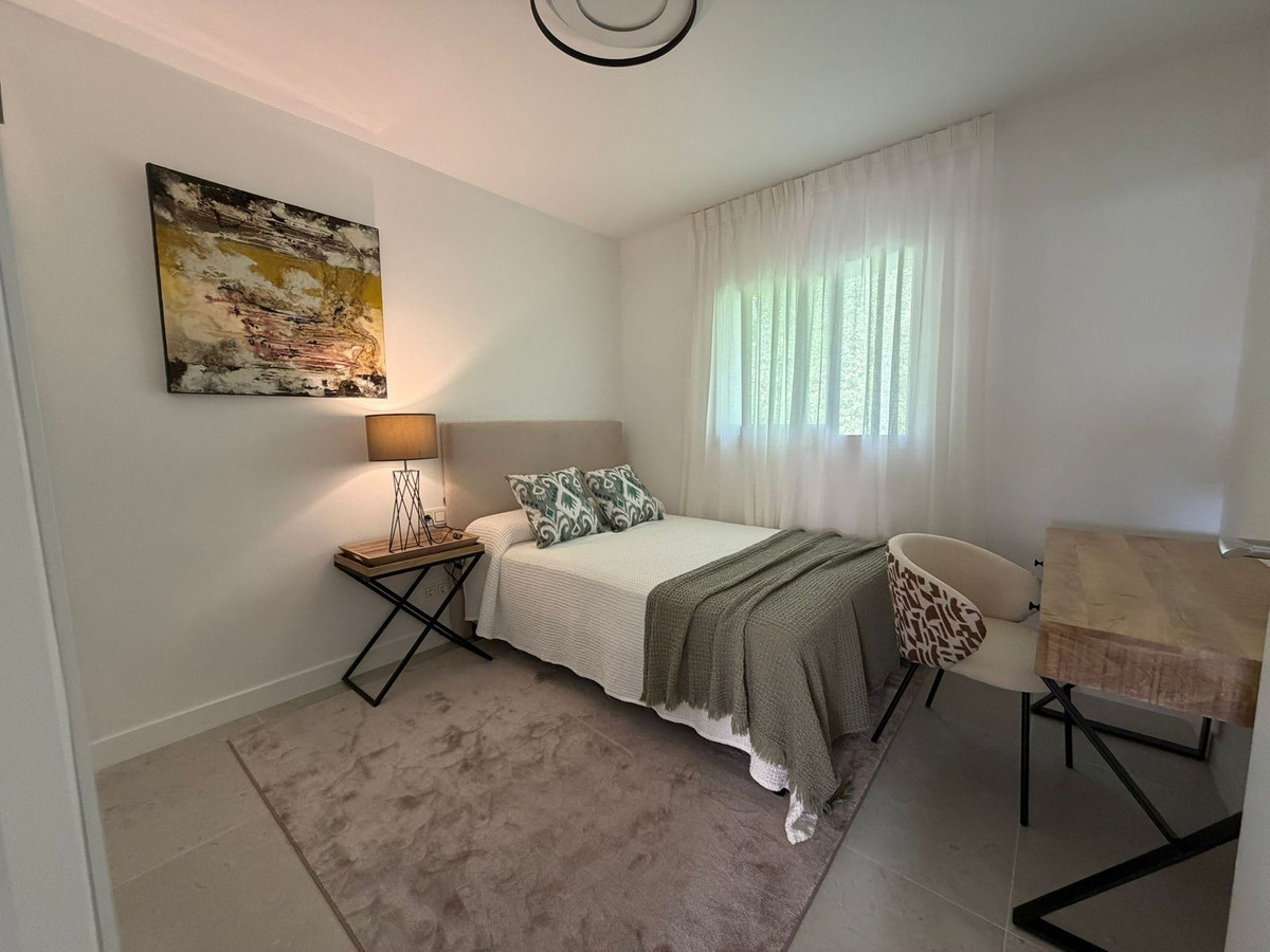 3 Bed Apartment for sale in Benahavís Costa Del Sol, Málaga, Spain