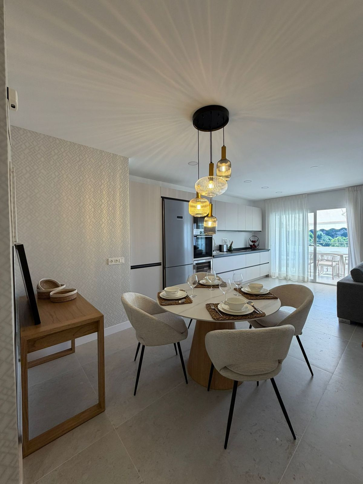 3 Bed Apartment for sale in Benahavís Costa Del Sol, Málaga, Spain
