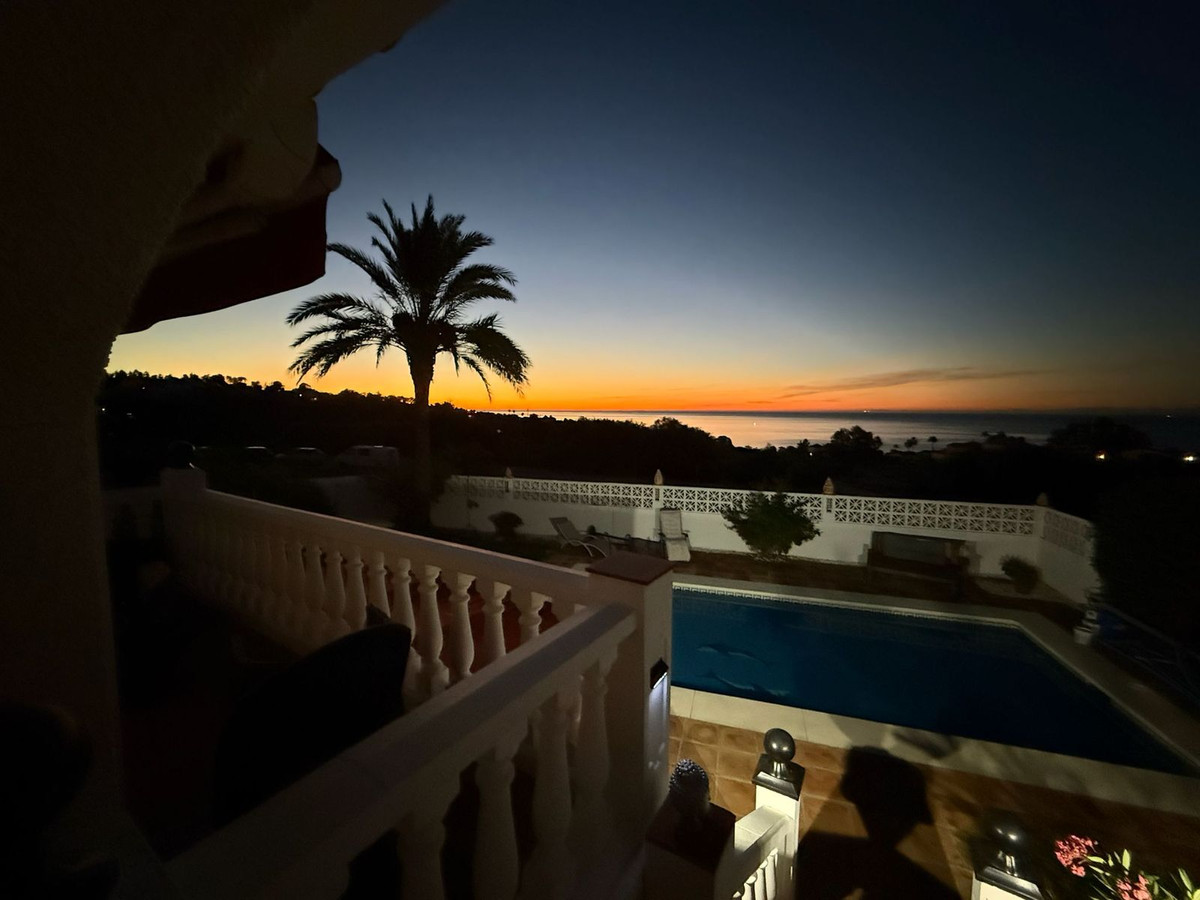 3 Bed Townhouse for sale in Manilva Costa Del Sol, Málaga, Spain