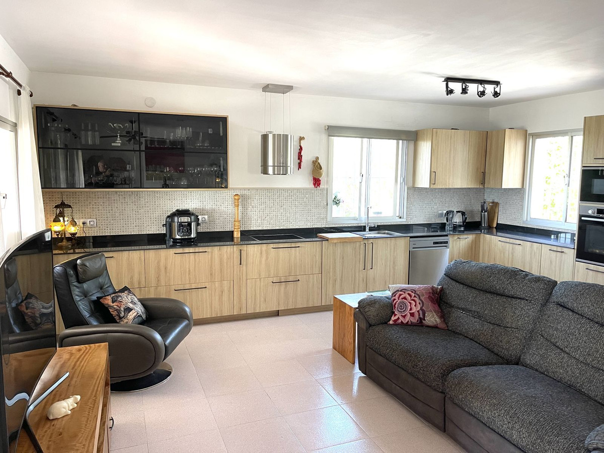 3 Bed Townhouse for sale in Manilva Costa Del Sol, Málaga, Spain