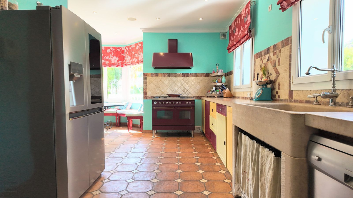 6 Bed Townhouse for sale in Mijas Costa Del Sol, Málaga, Spain