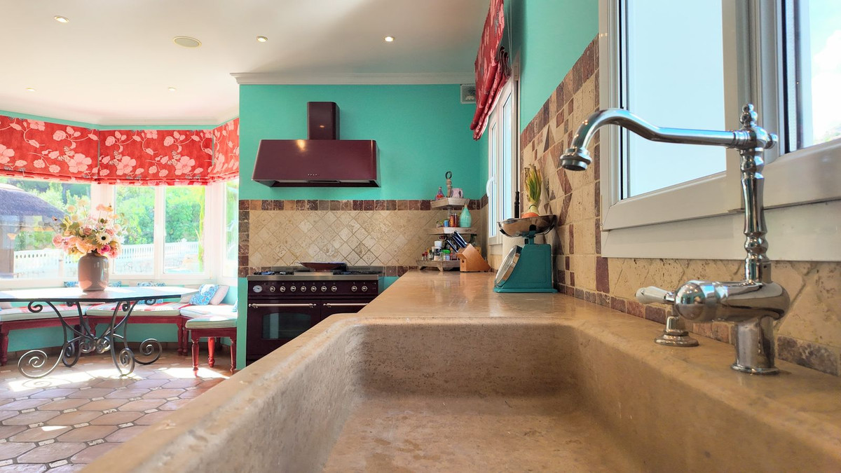 6 Bed Townhouse for sale in Mijas Costa Del Sol, Málaga, Spain