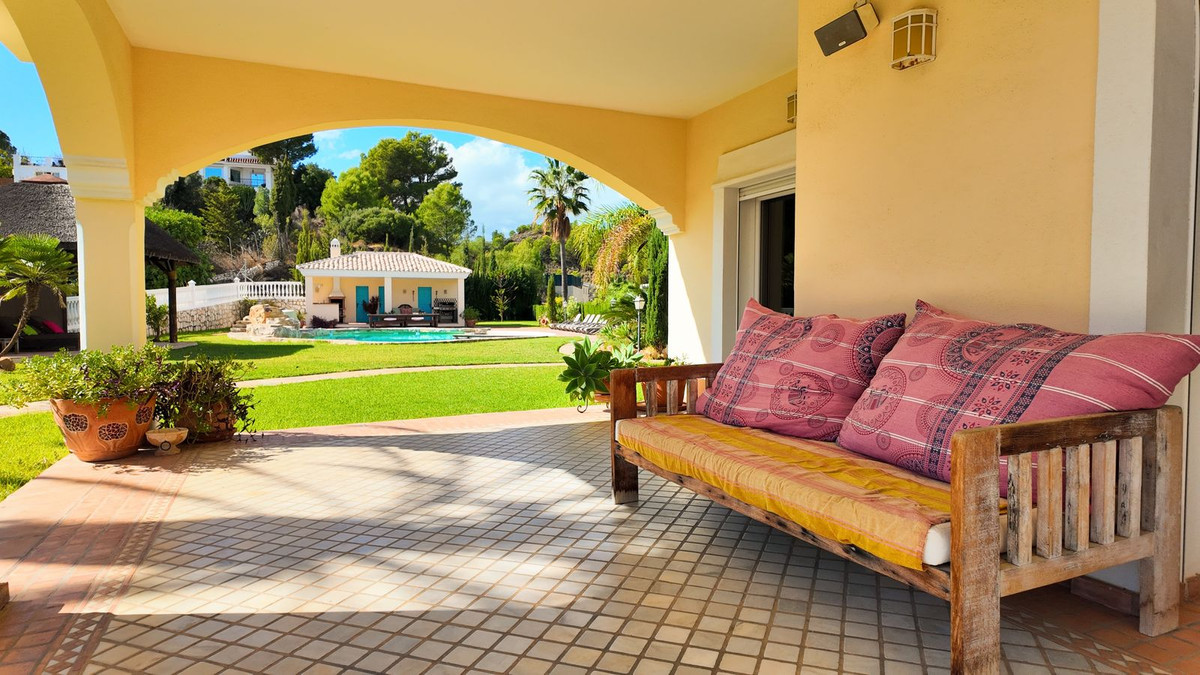 6 Bed Townhouse for sale in Mijas Costa Del Sol, Málaga, Spain