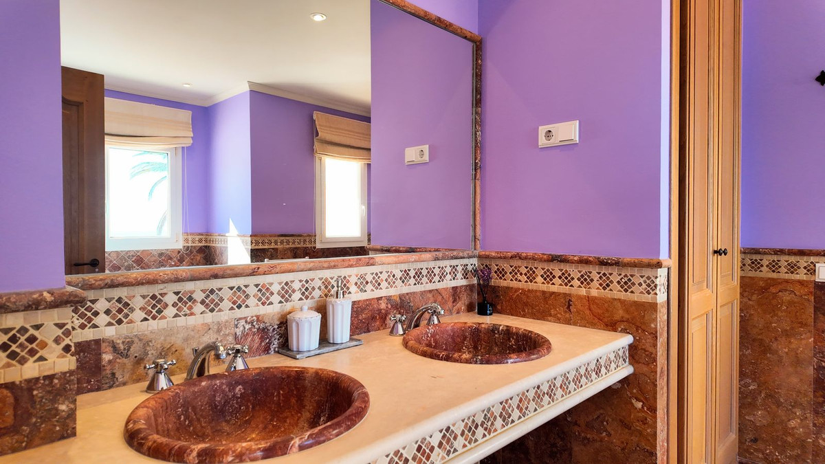 6 Bed Townhouse for sale in Mijas Costa Del Sol, Málaga, Spain