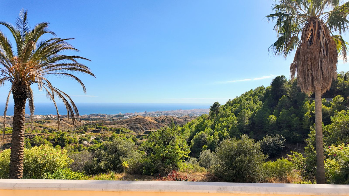 6 Bed Townhouse for sale in Mijas Costa Del Sol, Málaga, Spain