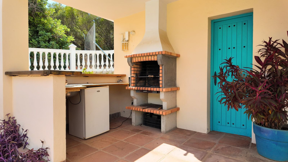 6 Bed Townhouse for sale in Mijas Costa Del Sol, Málaga, Spain
