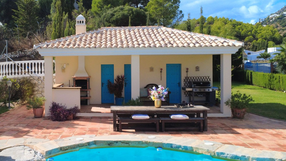 6 Bed Townhouse for sale in Mijas Costa Del Sol, Málaga, Spain