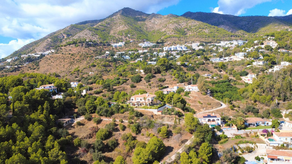 6 Bed Townhouse for sale in Mijas Costa Del Sol, Málaga, Spain