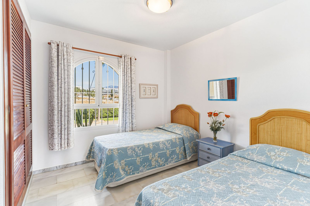 2 Bed Apartment for sale in El Chaparral Costa Del Sol, Málaga, Spain