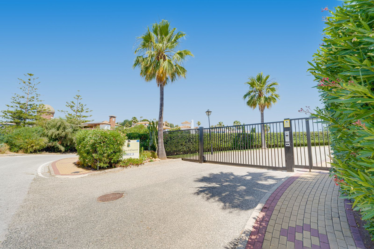2 Bed Apartment for sale in El Chaparral Costa Del Sol, Málaga, Spain