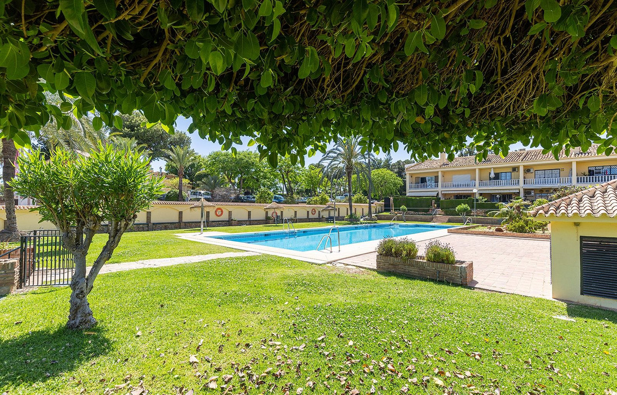 Se vende Adosada de 2 dormitorios en Costa Del Sol, Málaga, España