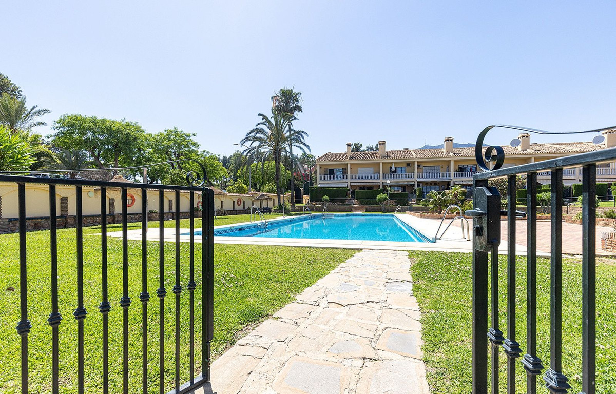 Se vende Adosada de 2 dormitorios en Costa Del Sol, Málaga, España