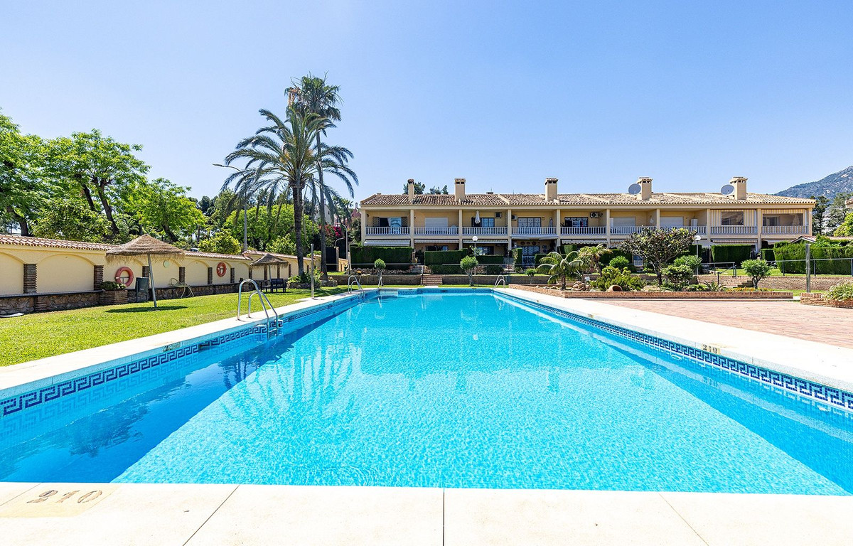 Se vende Adosada de 2 dormitorios en Costa Del Sol, Málaga, España