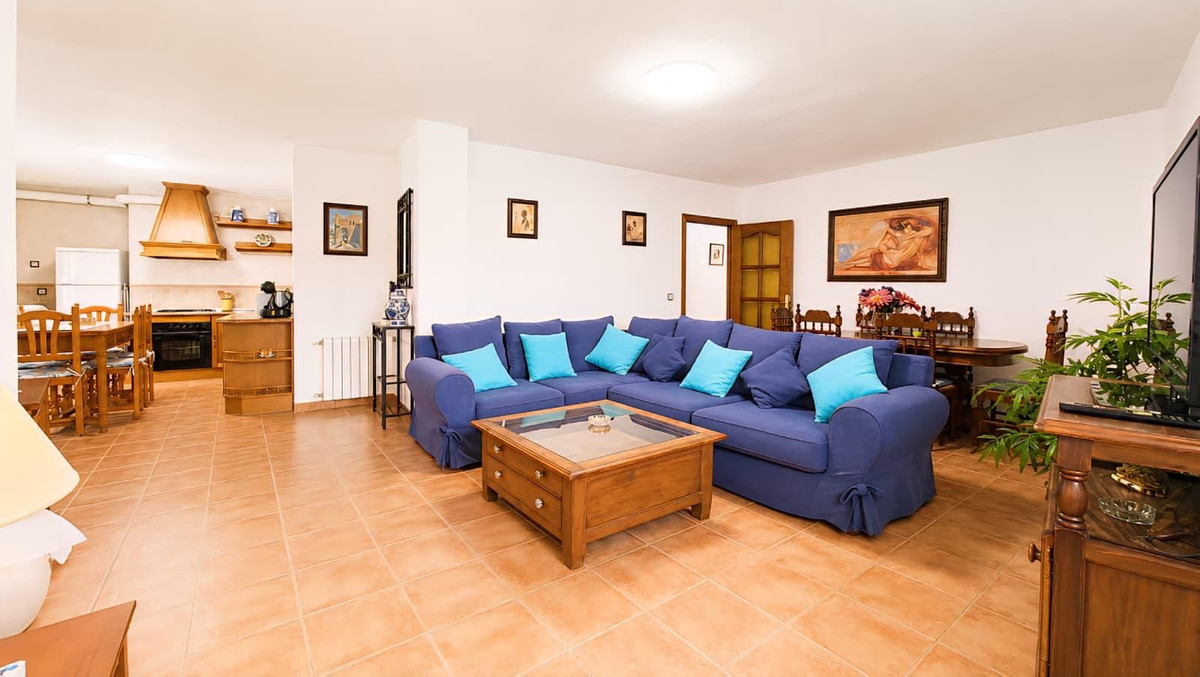 Se vende Adosada de 8 dormitorios en Costa Del Sol, Málaga, España