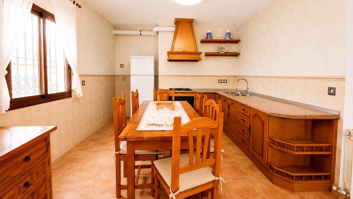 Se vende Adosada de 8 dormitorios en Costa Del Sol, Málaga, España