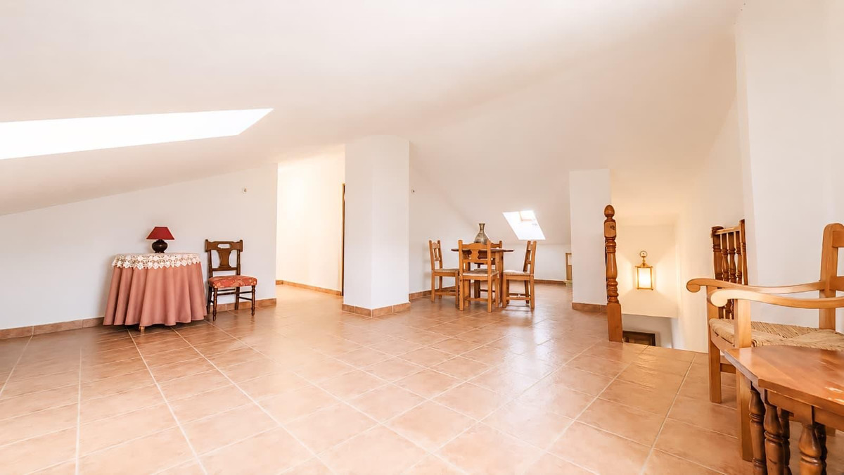 Se vende Adosada de 8 dormitorios en Costa Del Sol, Málaga, España