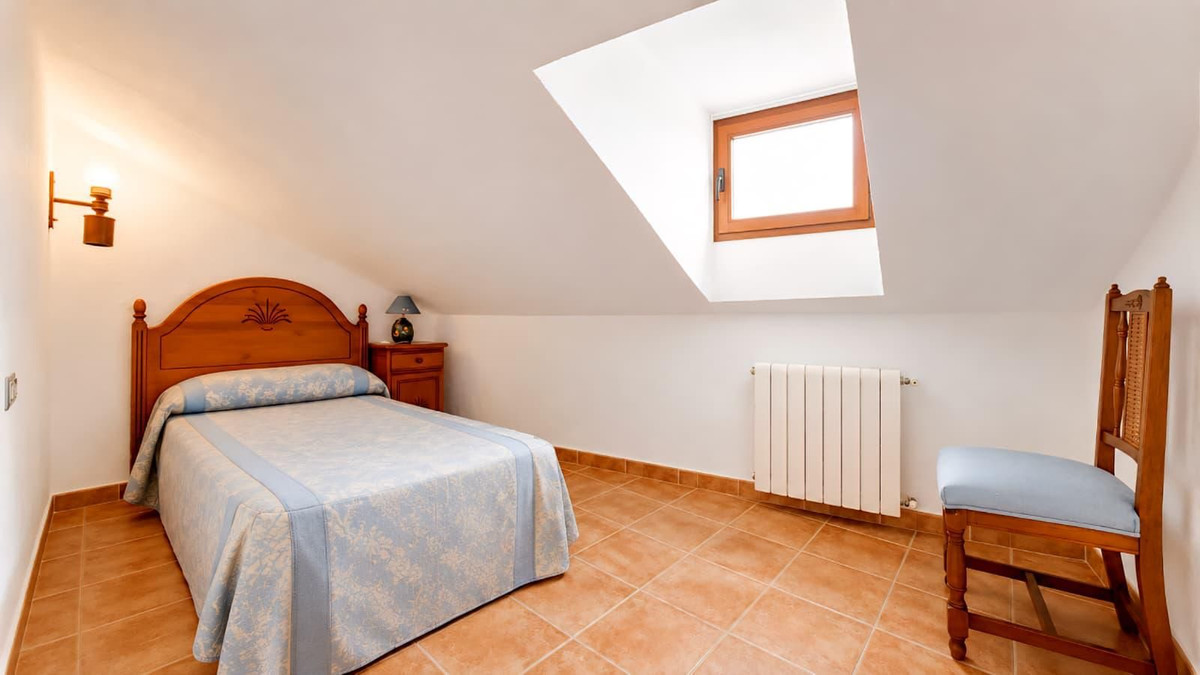 Se vende Adosada de 8 dormitorios en Costa Del Sol, Málaga, España