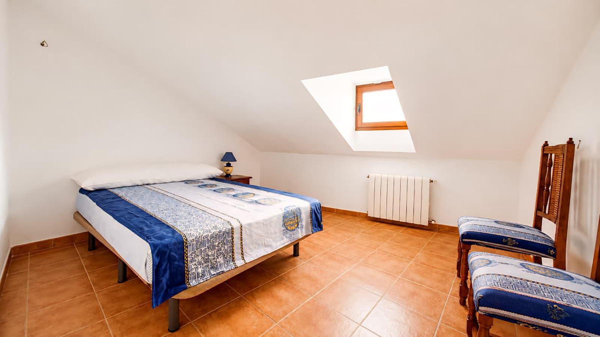 Se vende Adosada de 8 dormitorios en Costa Del Sol, Málaga, España