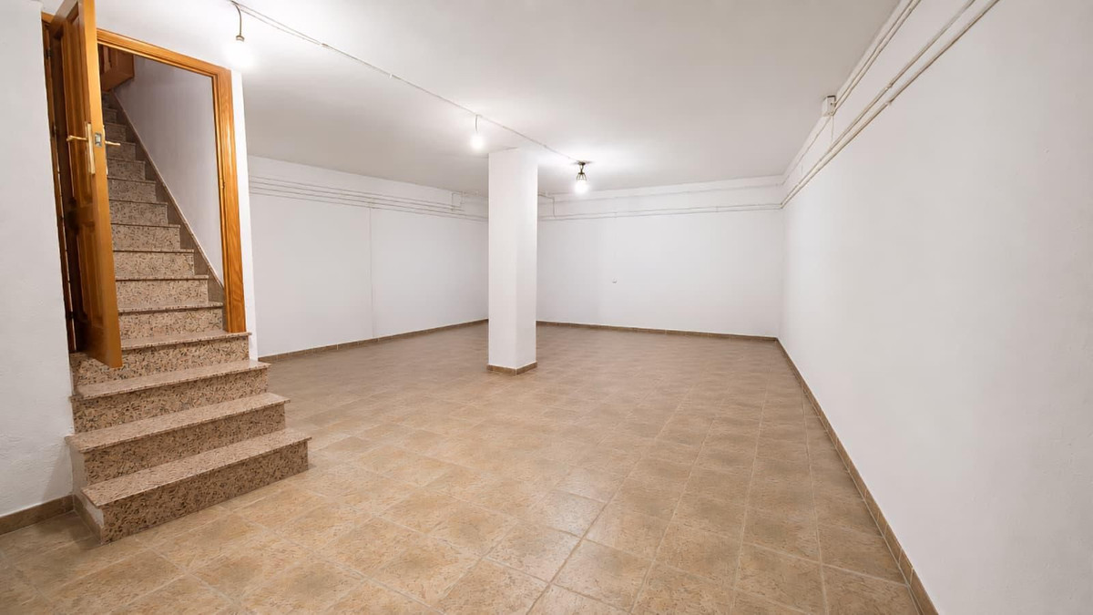 Se vende Adosada de 8 dormitorios en Costa Del Sol, Málaga, España