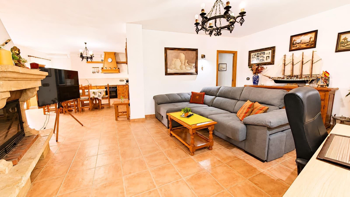 Se vende Adosada de 8 dormitorios en Costa Del Sol, Málaga, España