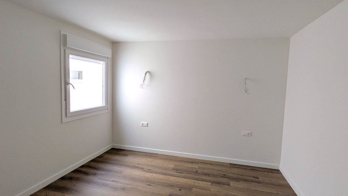 2 Bed Apartment for sale in Torreblanca Costa Del Sol, Málaga, Spain