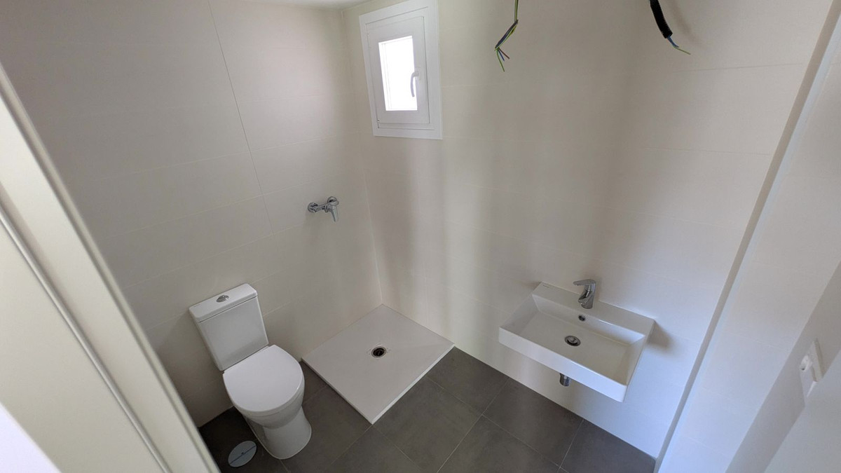 2 Bed Apartment for sale in Torreblanca Costa Del Sol, Málaga, Spain