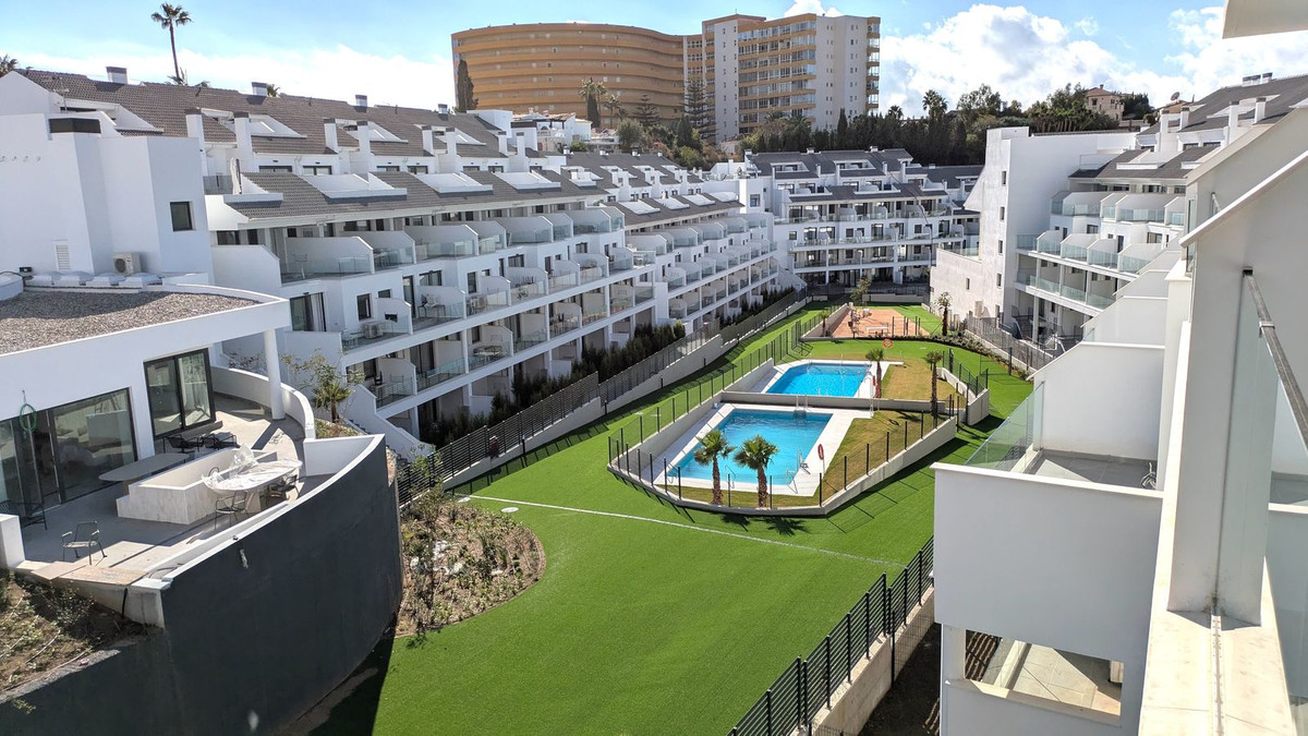 2 Bed Apartment for sale in Torreblanca Costa Del Sol, Málaga, Spain