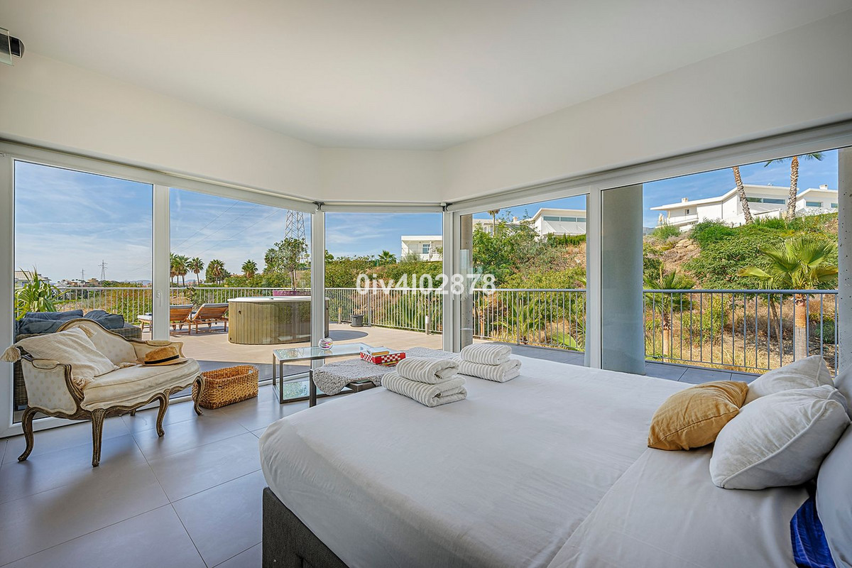 2 Bed Apartment for sale in Higueron Costa Del Sol, Málaga, Spain