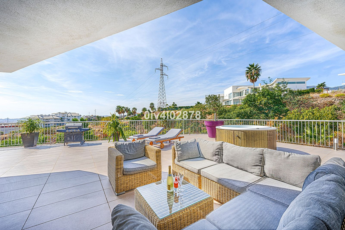 2 Bed Apartment for sale in Higueron Costa Del Sol, Málaga, Spain