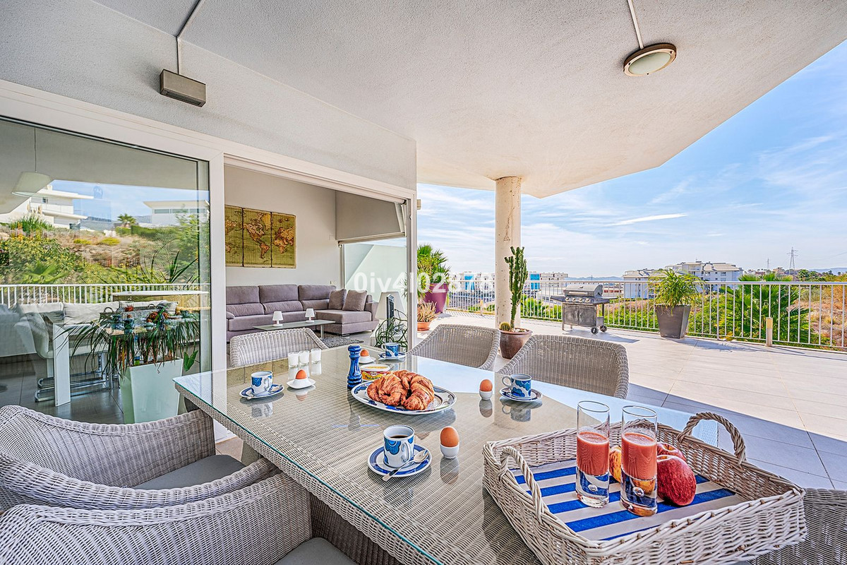 2 Bed Apartment for sale in Higueron Costa Del Sol, Málaga, Spain
