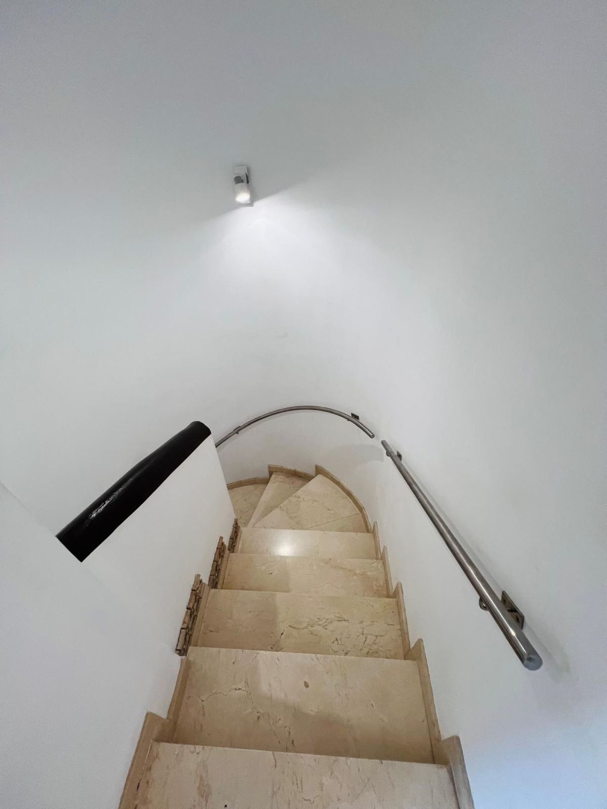 2 Bed Apartment for sale in Marbesa Costa Del Sol, Málaga, Spain