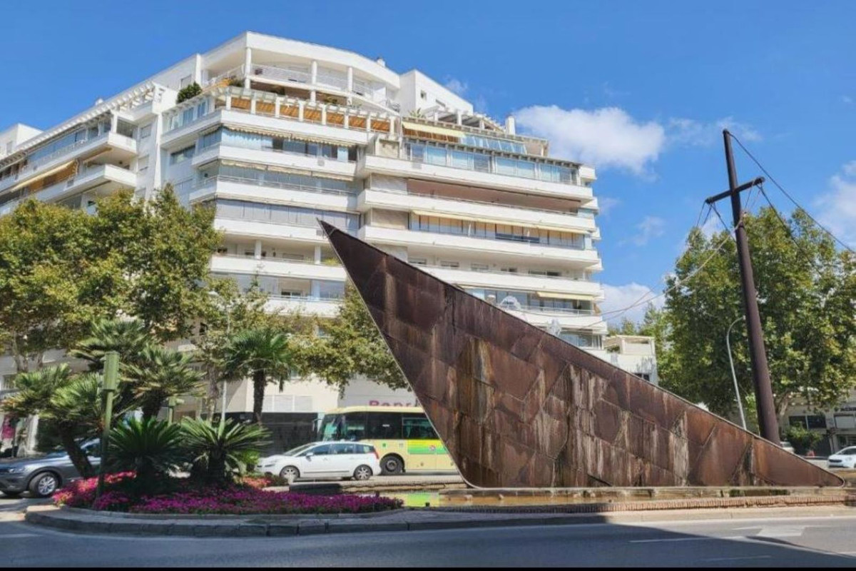 2 Bed Apartment for sale in Marbesa Costa Del Sol, Málaga, Spain