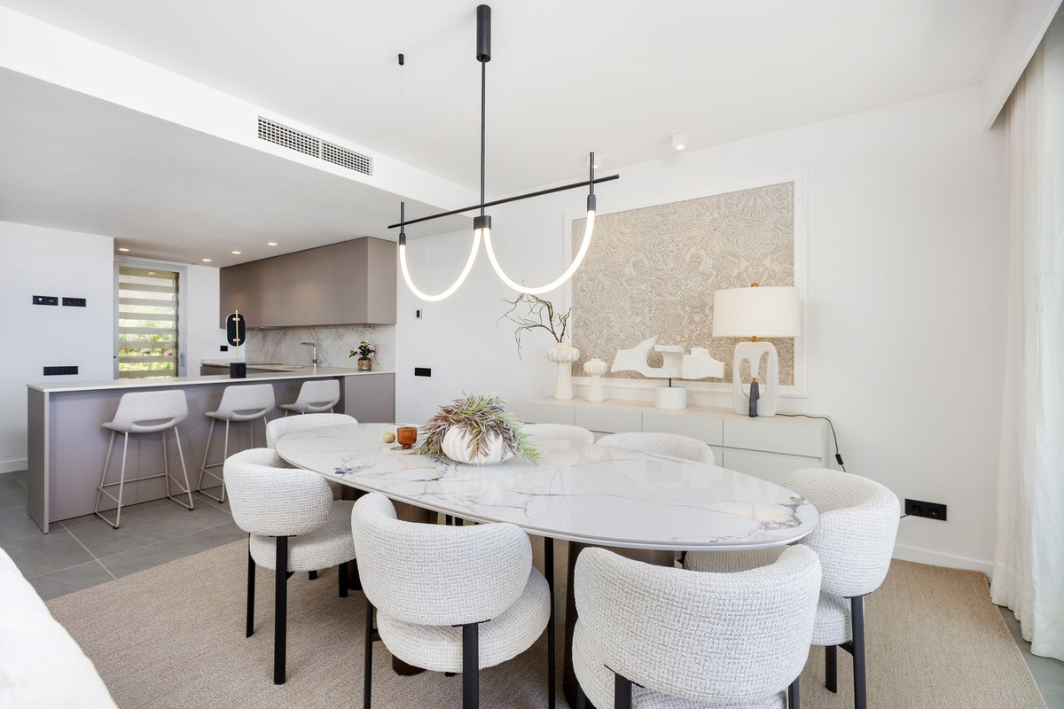 4 Bed Townhouse for sale in Estepona Costa Del Sol, Málaga, Spain
