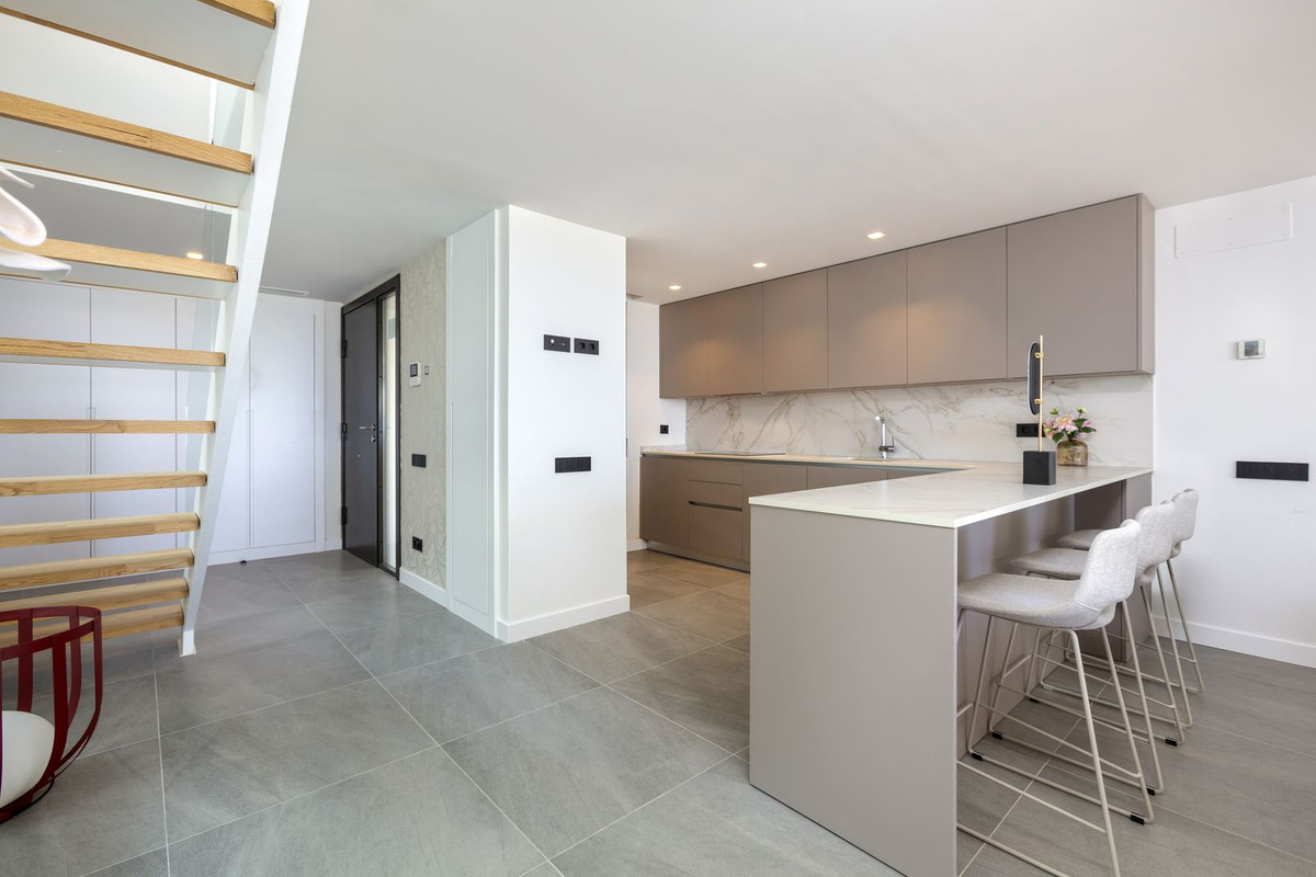 4 Bed Townhouse for sale in Estepona Costa Del Sol, Málaga, Spain
