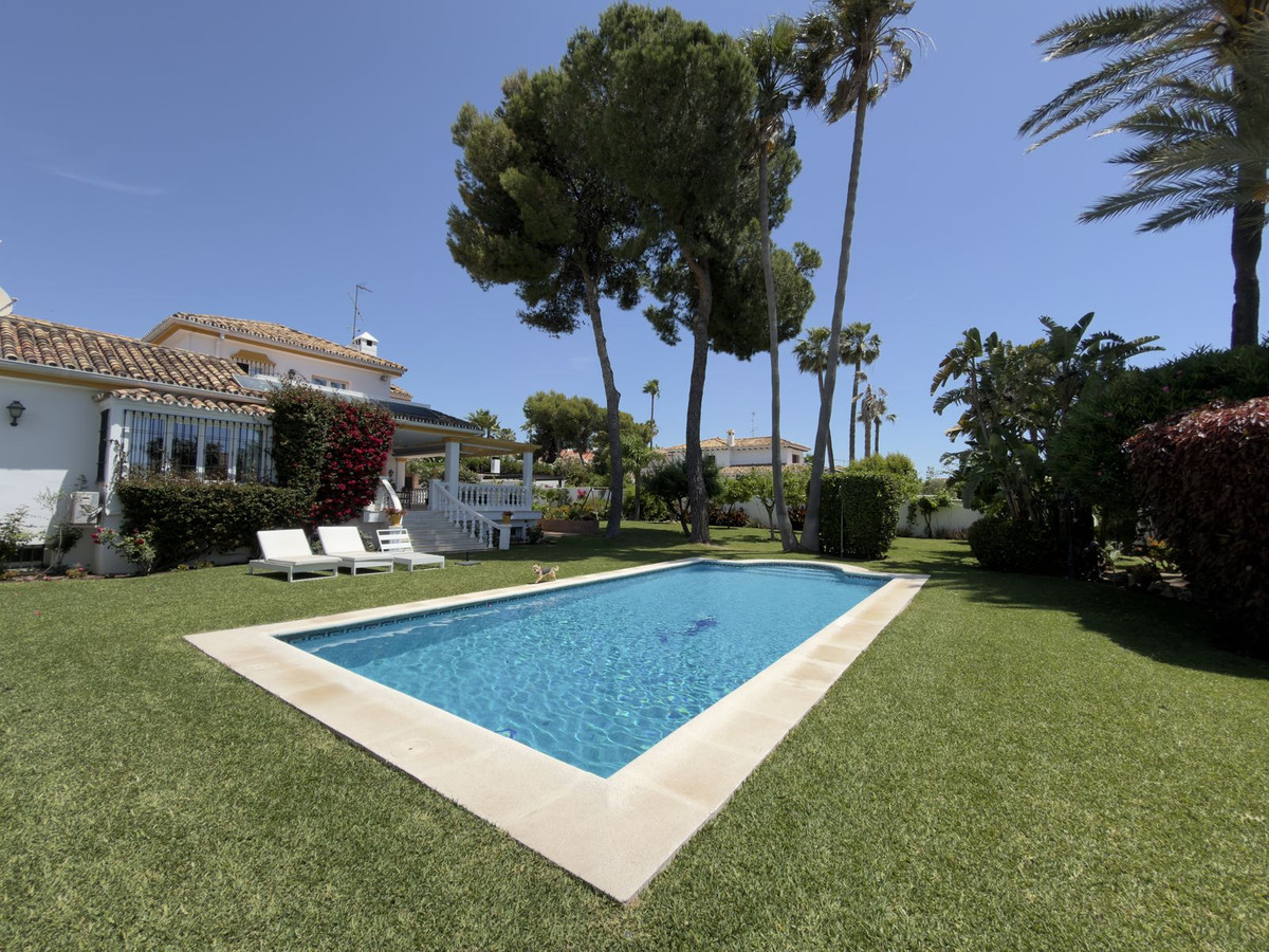 4 Bed Townhouse for sale in San Pedro De Alcántara Costa Del Sol, Málaga, Spain