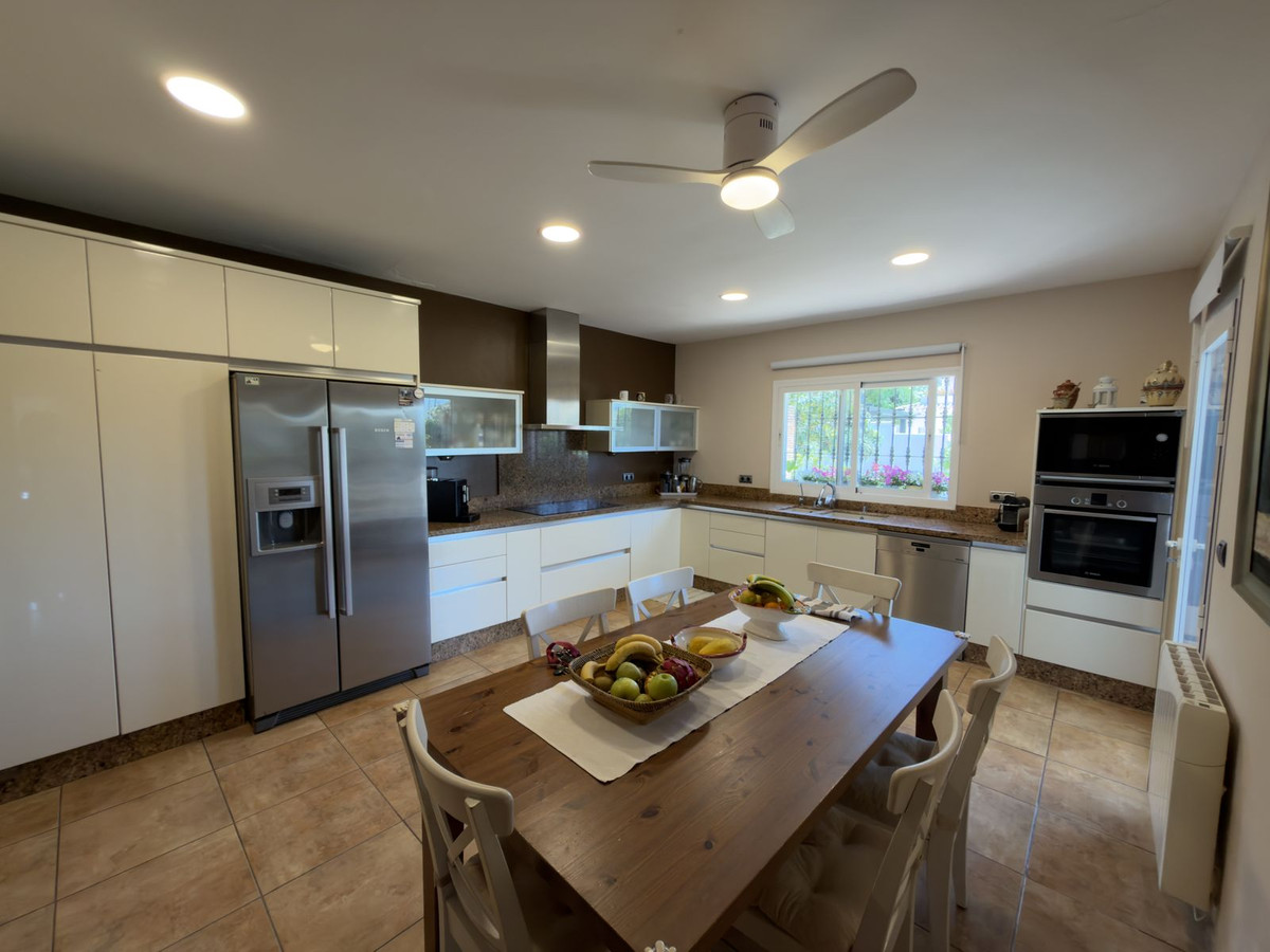 4 Bed Townhouse for sale in San Pedro De Alcántara Costa Del Sol, Málaga, Spain