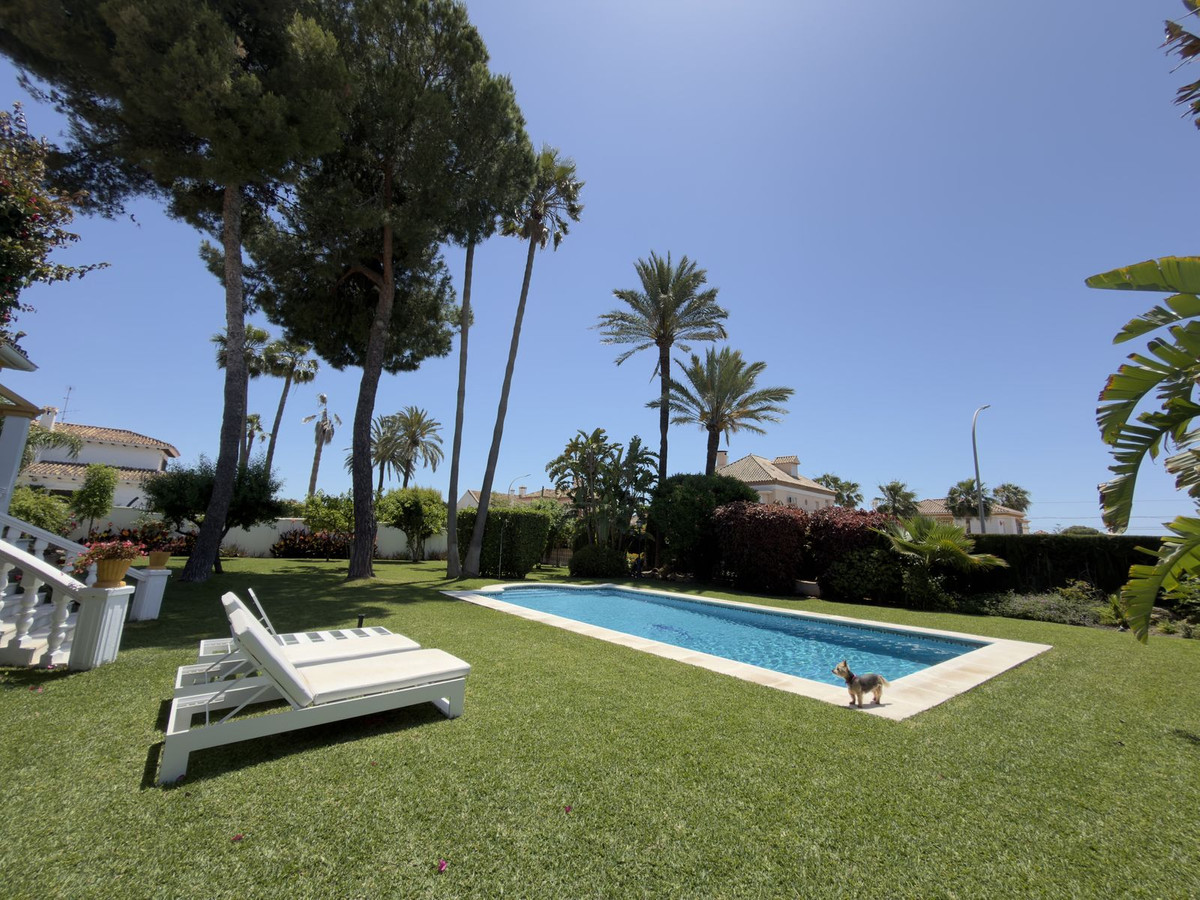 4 Bed Townhouse for sale in San Pedro De Alcántara Costa Del Sol, Málaga, Spain