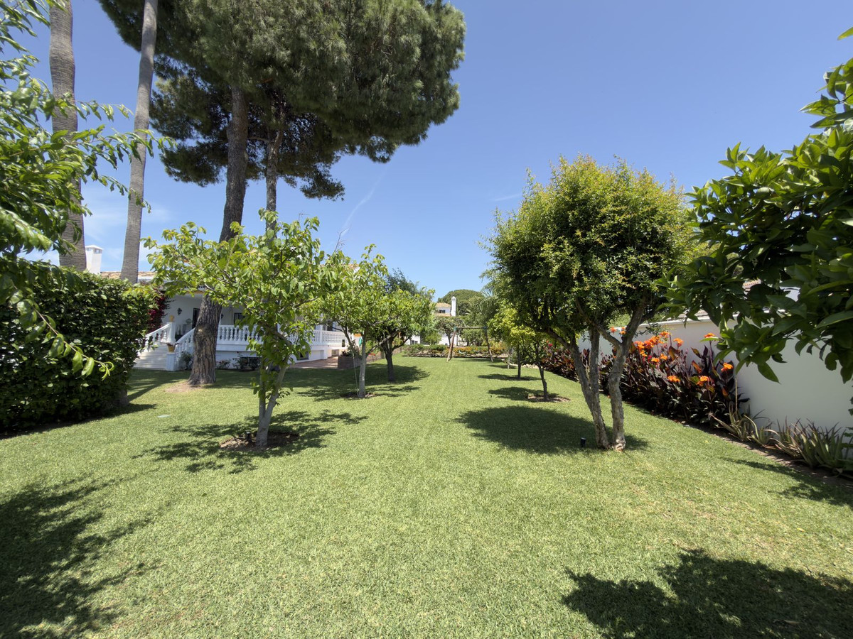 4 Bed Townhouse for sale in San Pedro De Alcántara Costa Del Sol, Málaga, Spain