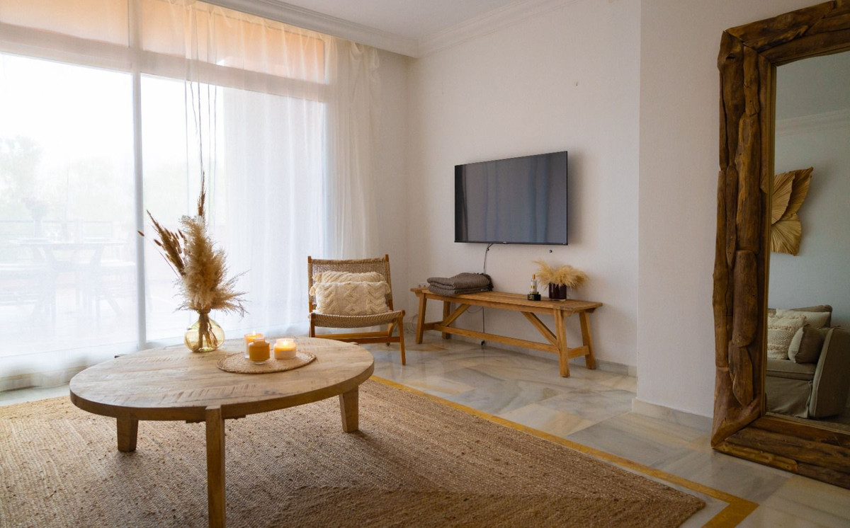 2 Bed Apartment for sale in Nueva Andalucía Costa Del Sol, Málaga, Spain