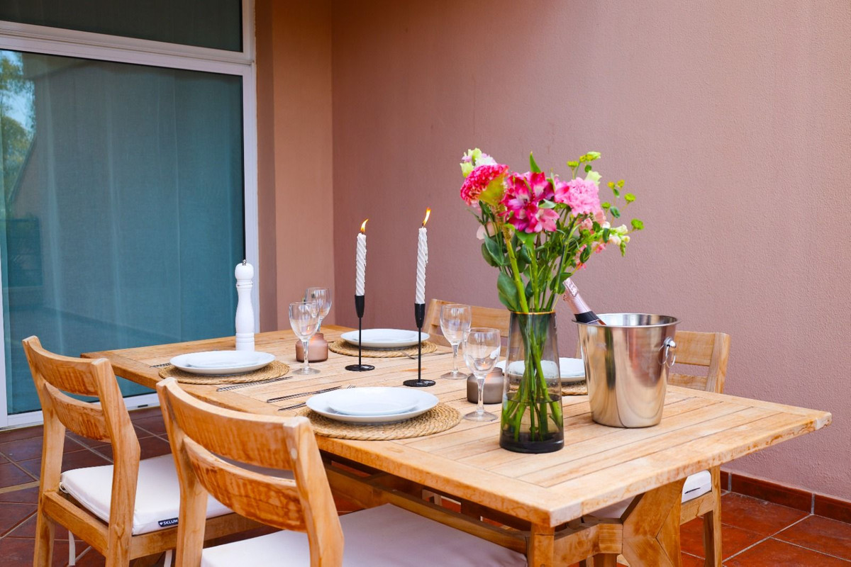 2 Bed Apartment for sale in Nueva Andalucía Costa Del Sol, Málaga, Spain