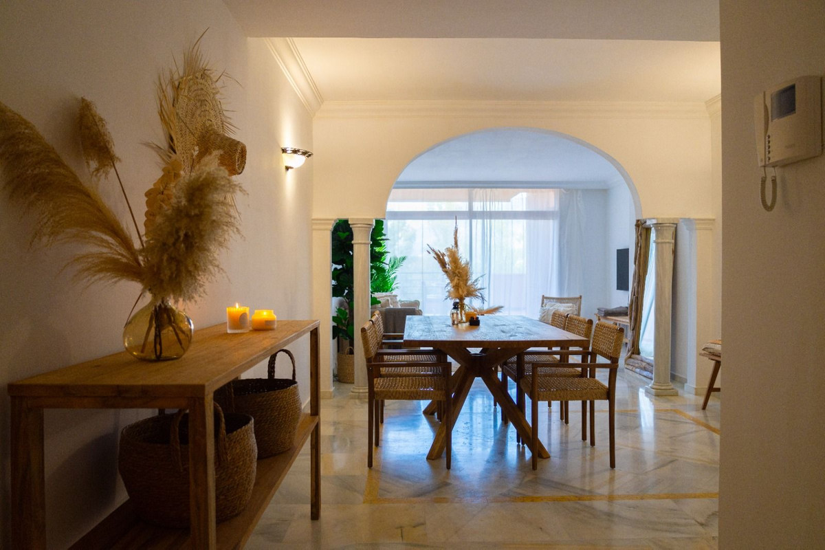2 Bed Apartment for sale in Nueva Andalucía Costa Del Sol, Málaga, Spain