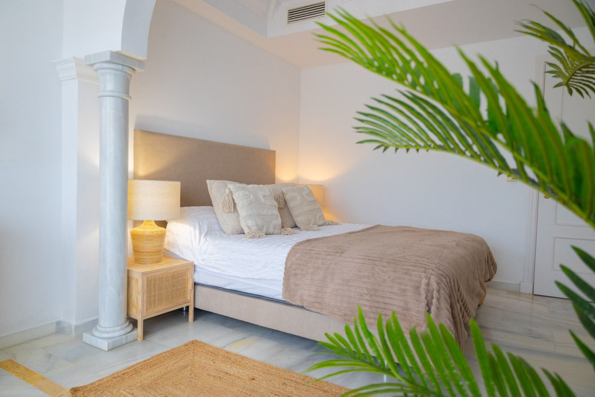 2 Bed Apartment for sale in Nueva Andalucía Costa Del Sol, Málaga, Spain