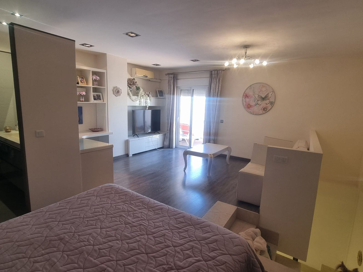 5 Bed Townhouse for sale in Estepona Costa Del Sol, Málaga, Spain